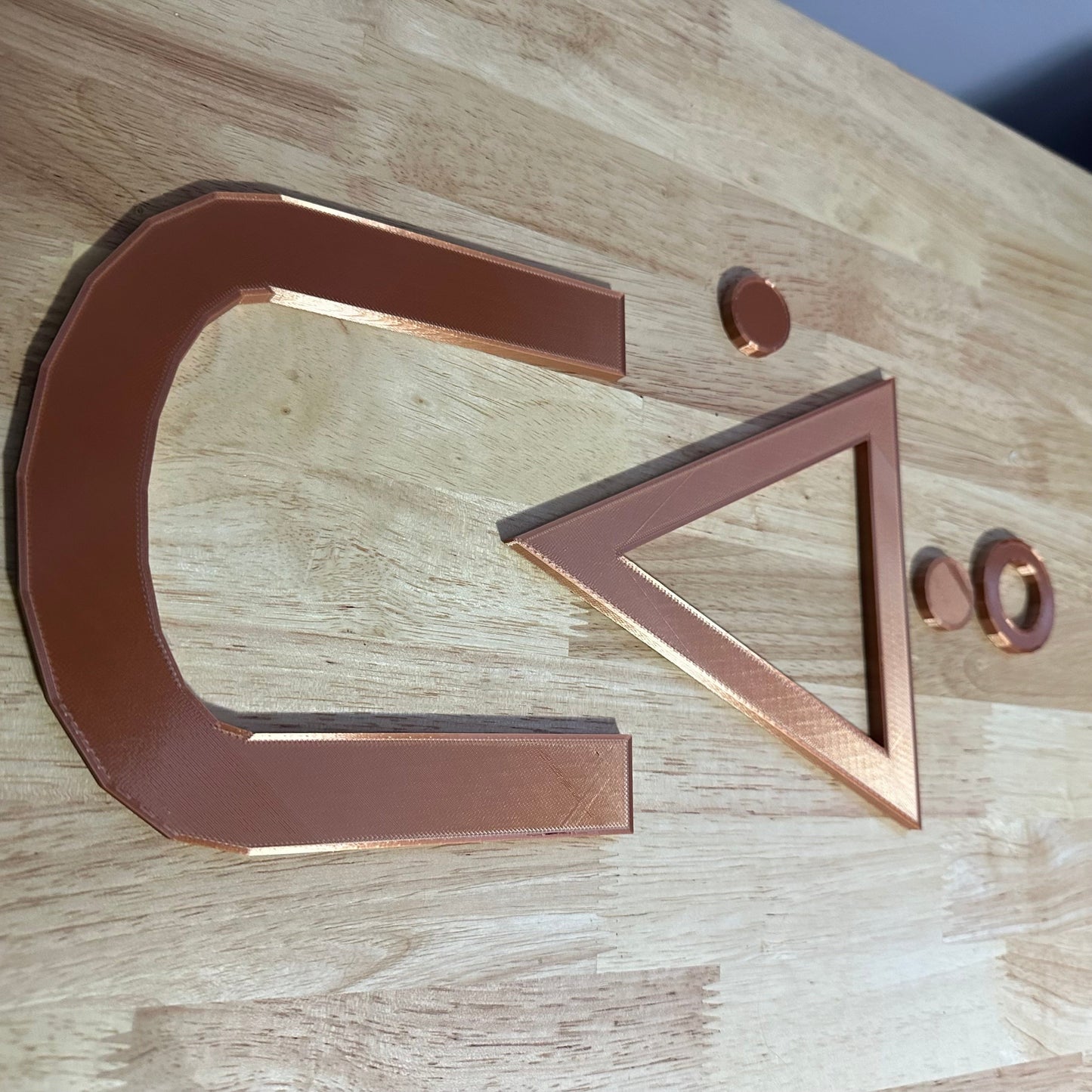 Tawâw Wall decor syllabics