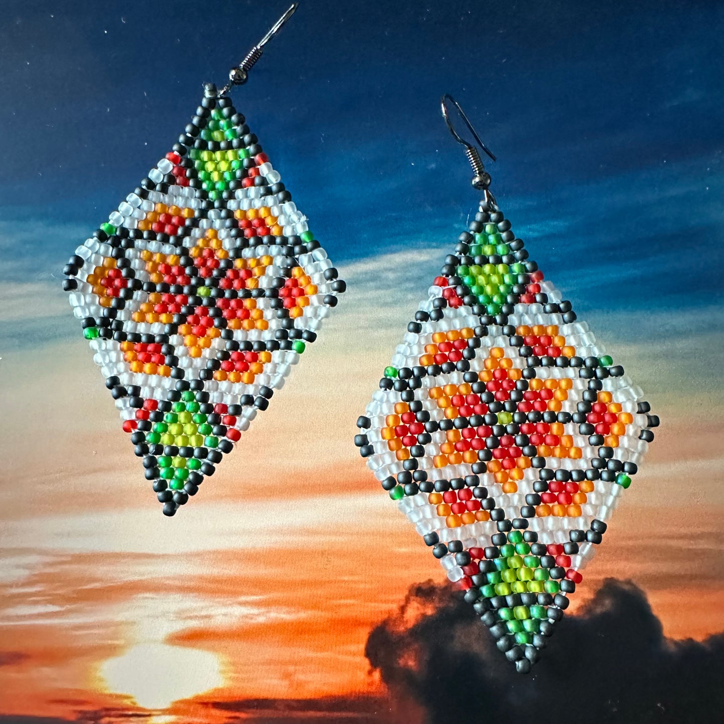 Bougie beaded flower earrings