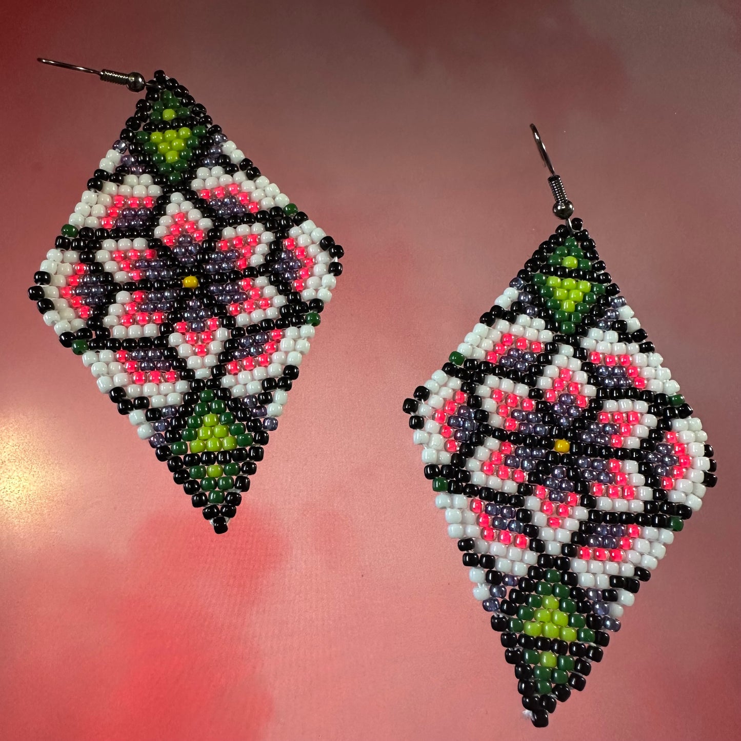 Bougie beaded flower earrings