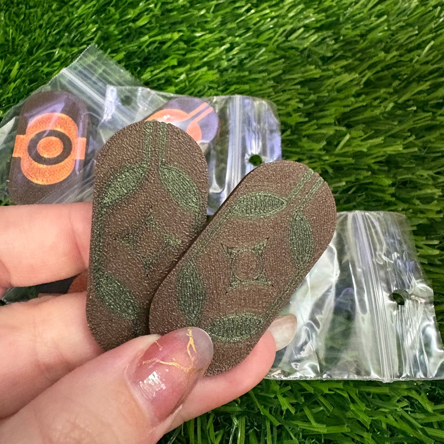 Cabochon/Centers/Centres/Cabs