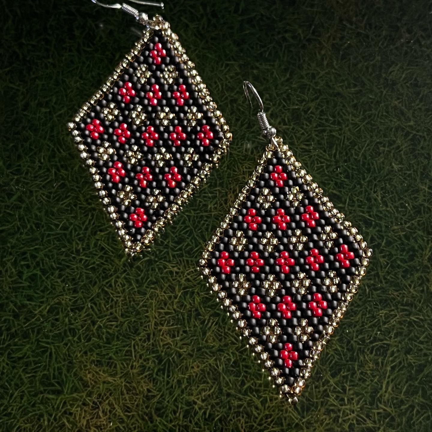 Beaded diamond shaped earrings
