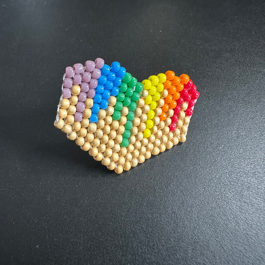 Heart rainbow pin