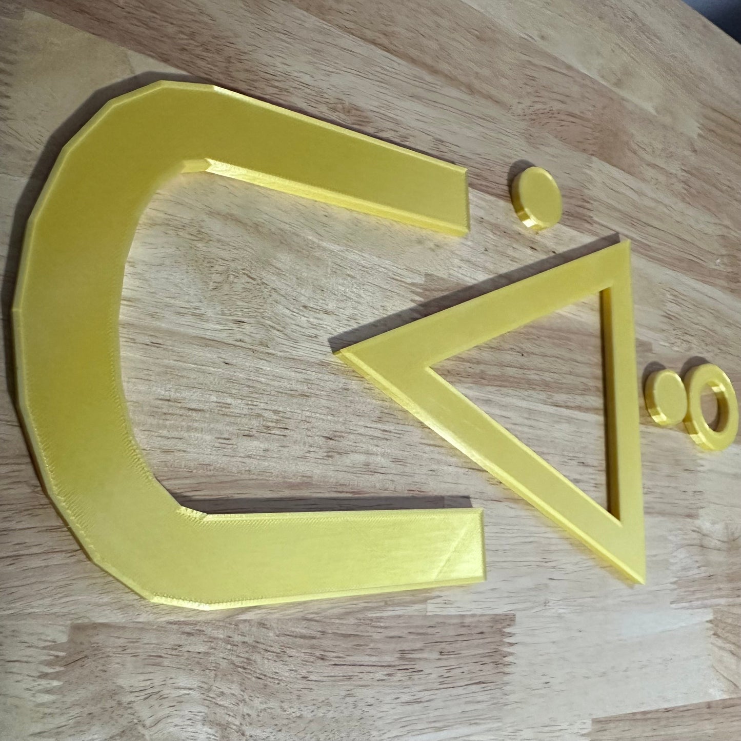 Tawâw Wall decor syllabics