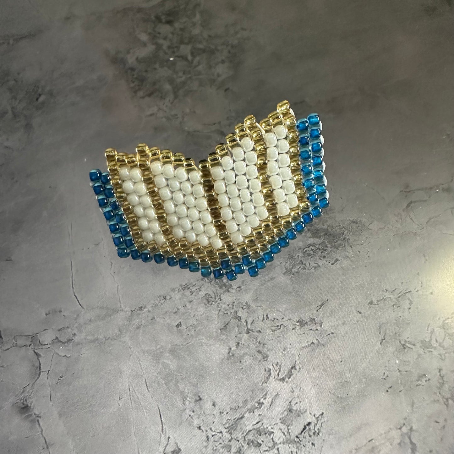 Beaded book pin or magnet